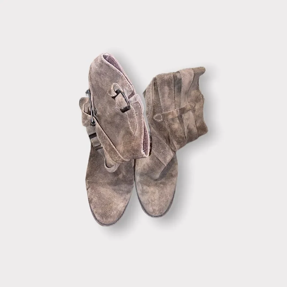 ZiGi Brown Boots Suede  Shoe Size 6.5 M
